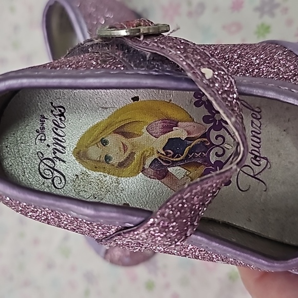 Disney Princess Rapunzel sparkly shoes - Picture 3 of 3